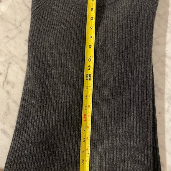 Quince 100% Mongolian Cashmere Fisherman’s Crewneck Sweater M - Picture 6 of 6